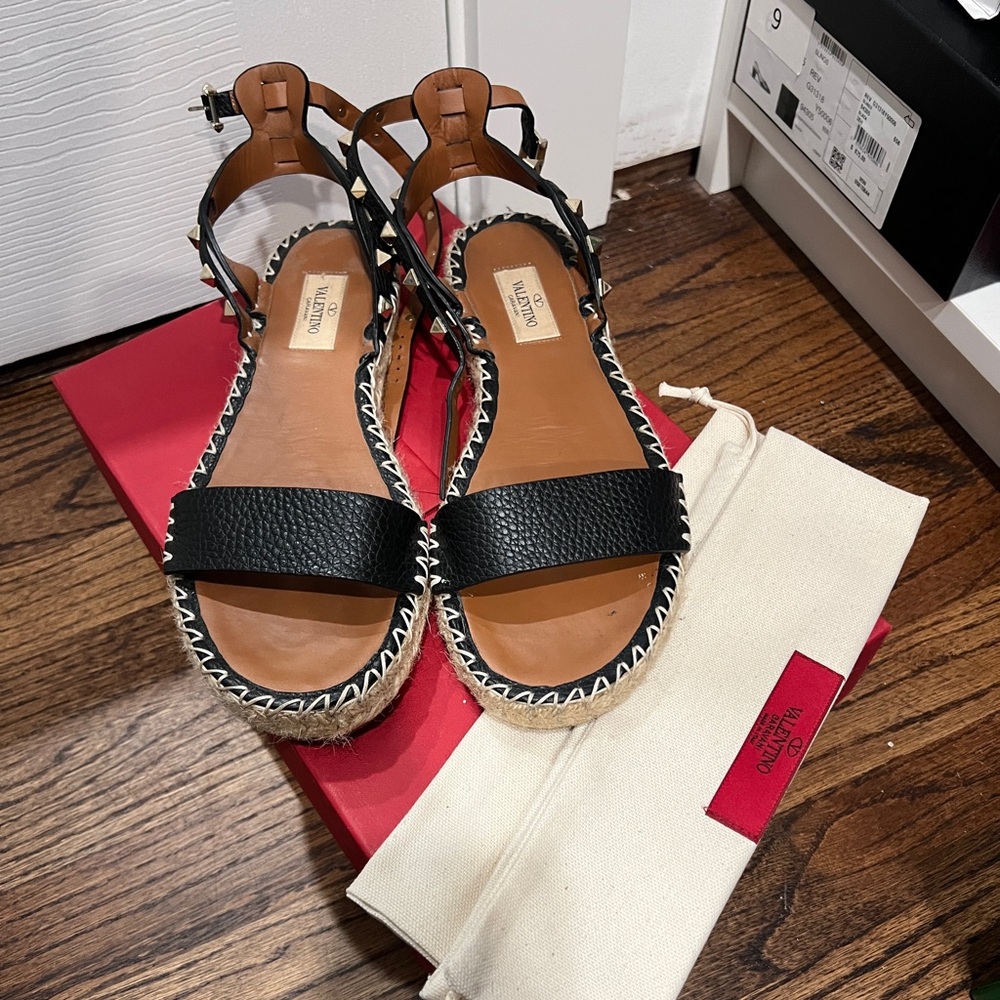 Valentino flat stud espadrille sandals - 38